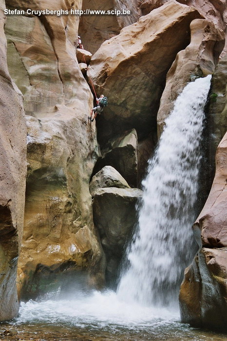 Wadi Mujib siq - Stefan Through the water we did walk in the siq of Wadi Mujib. Eventually we had to descent with a rope along a 20m high waterfall. Stefan Cruysberghs